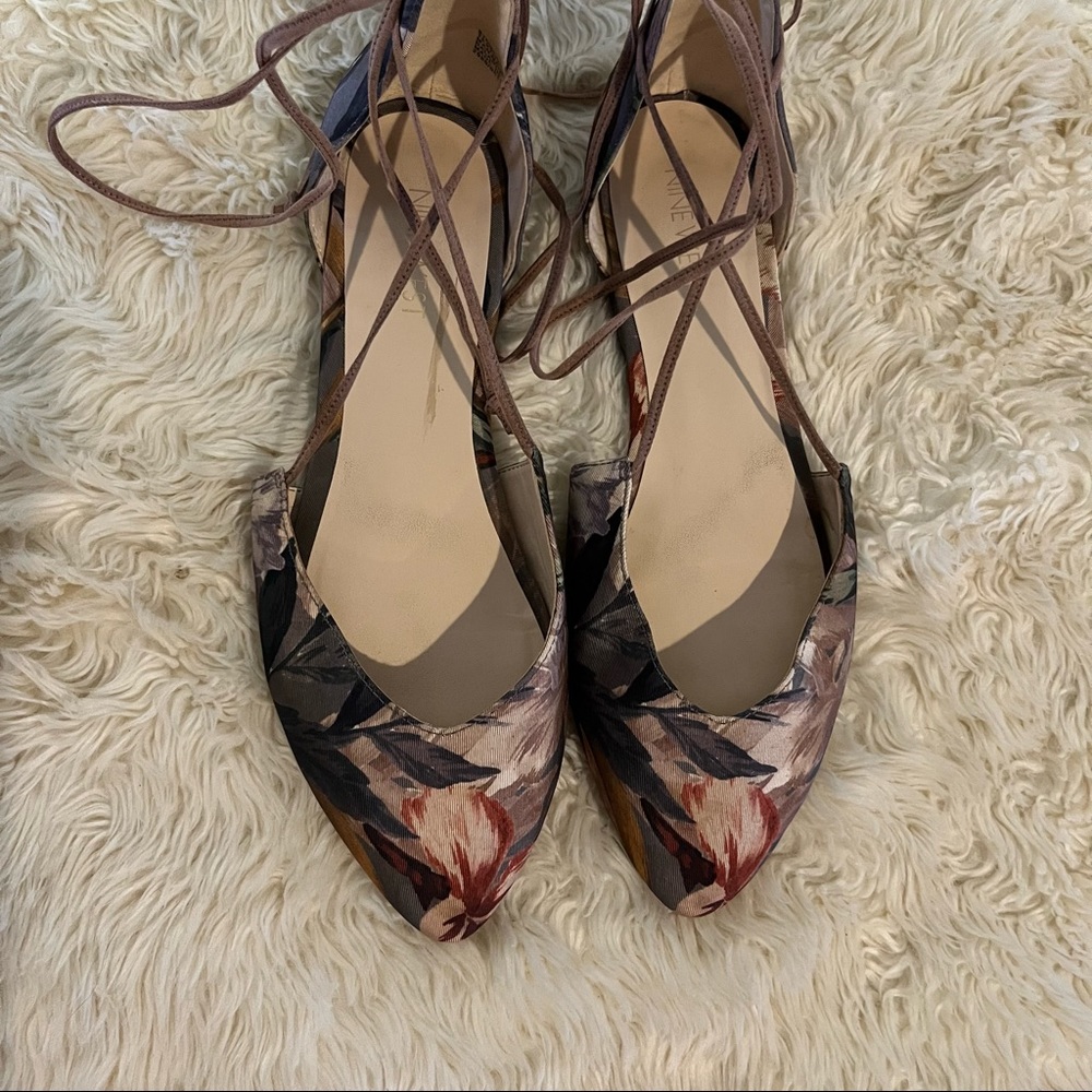 Women’s Nine West Stompino Flats Tie Around Ankle Floral Pointed Size 8 M Gray